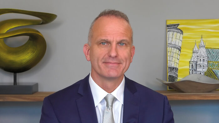 Robert MacLaren photo 