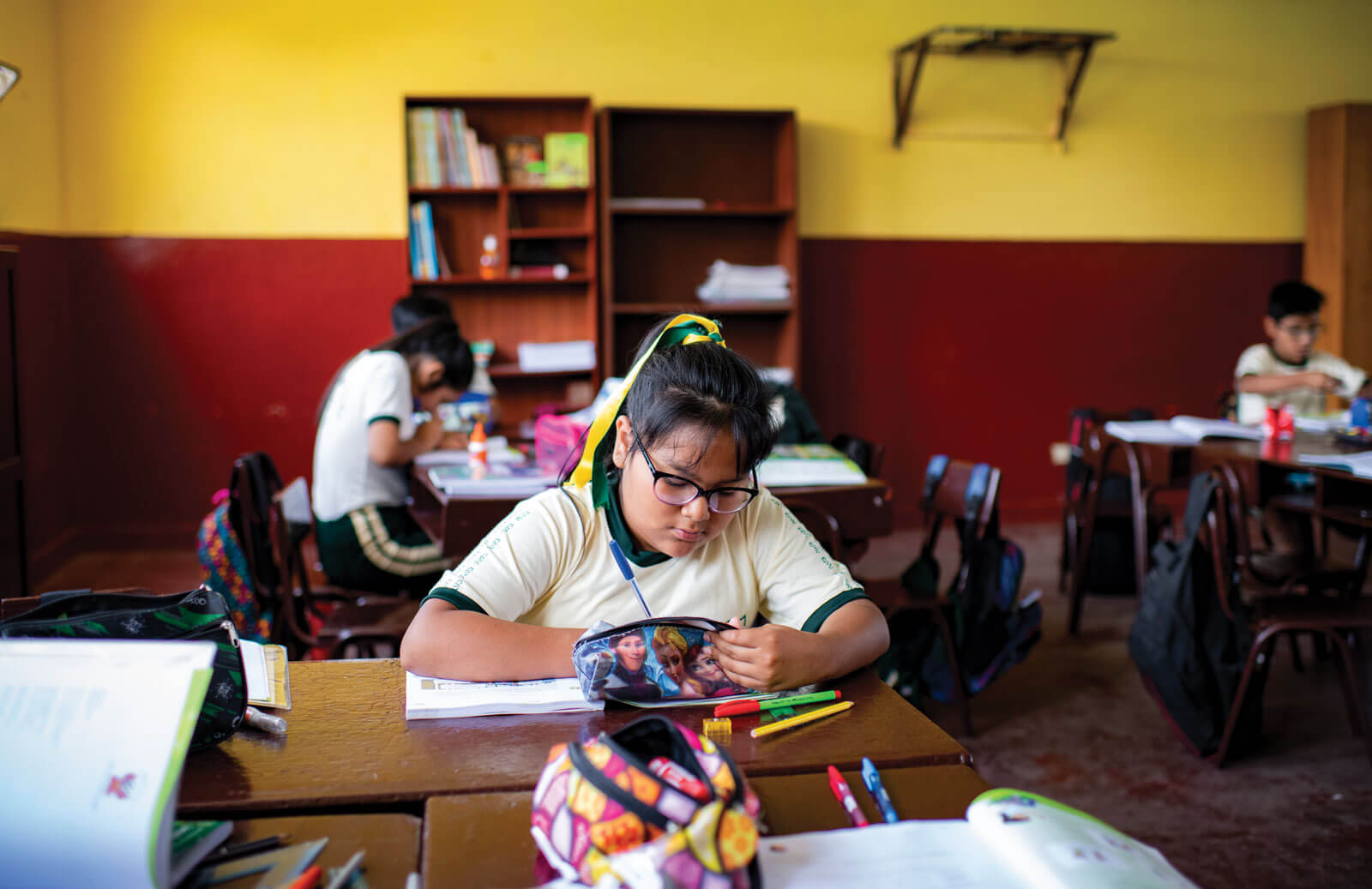 Photo showing Desiree in her class in Villa María del Triunfo neighborhood in Lima.
